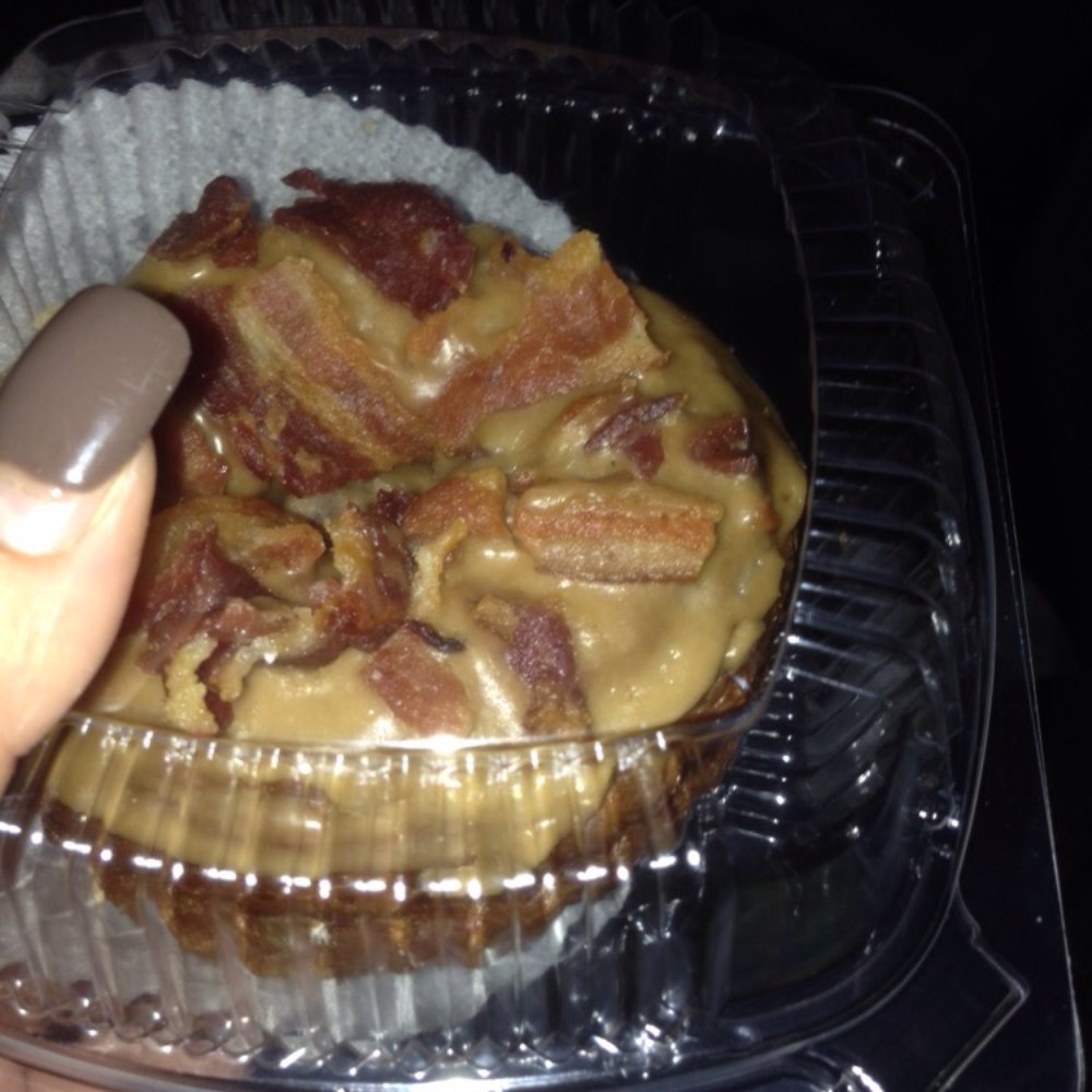 Bakers Donuts - Maple bacon croughnut - Donuts Near Me - Sacramento, California