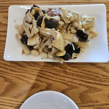 Linglon - South Style Garden Delight - Chinese Near Me - Denver, Colorado