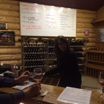 Hidden Brook Winery - Wineries Near Me - Leesburg, Virginia
