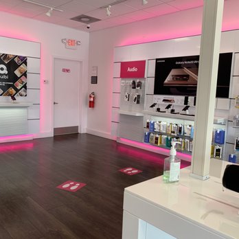 T-Mobile - Mobile Phones Near Me - Hueytown, Alabama