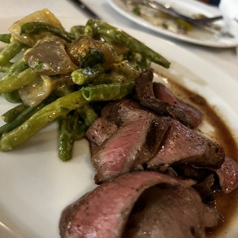 St John Bar and Restaurant - Lamb heart and green beans - British Near Me - London, XGL St John Bar and Restaurant - Lamb heart and green beans - British Near Me - London, XGL