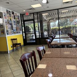 Zee’s Smash - Outside sitting available