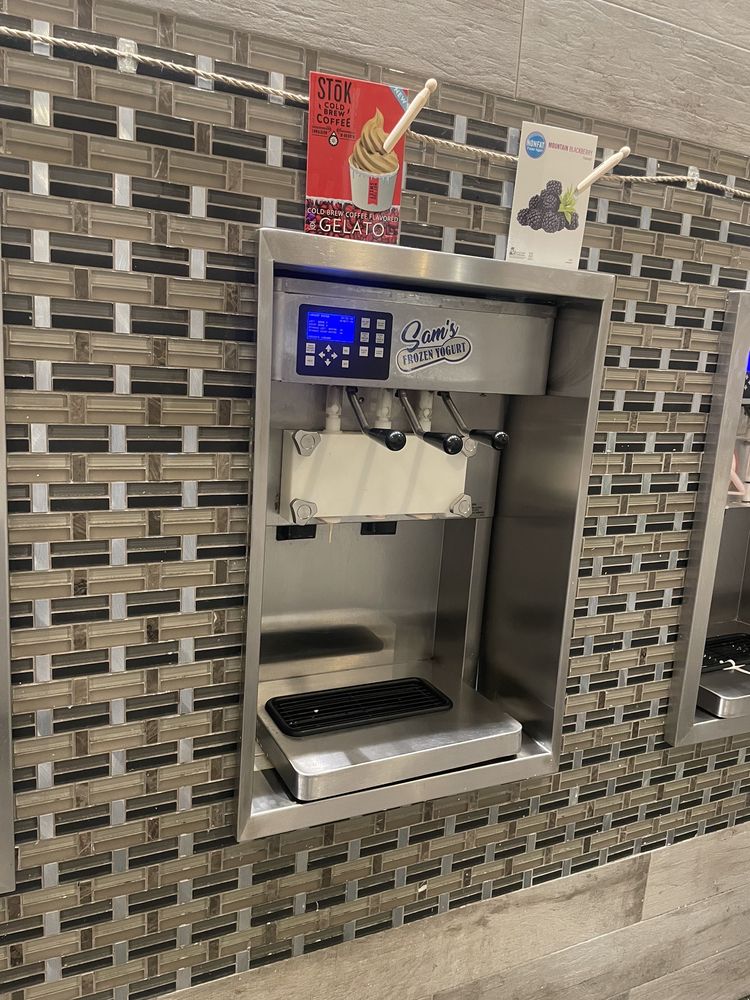 SAM’S FROZEN YOGURT CLOSED Updated September 2024 31 Photos & 48