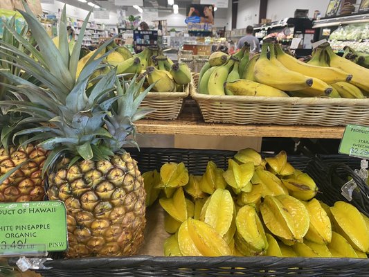 Island Naturals Market & Deli by null