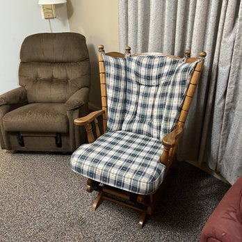 Westgate Inn - Old stained Missed matched furniture - Hotels Near Me - Coudersport, Pennsylvania Westgate Inn - Old stained Missed matched furniture - Hotels Near Me - Coudersport, Pennsylvania