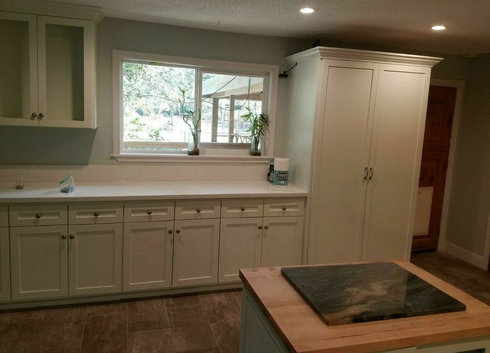 Slide of Ramiro's Carpentry