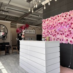 Salon You - Inside (4/5/2023)