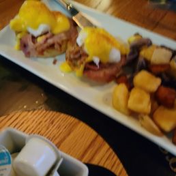 Eggs Benedict