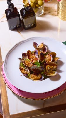 Caramá by Wolfgang Puck by null