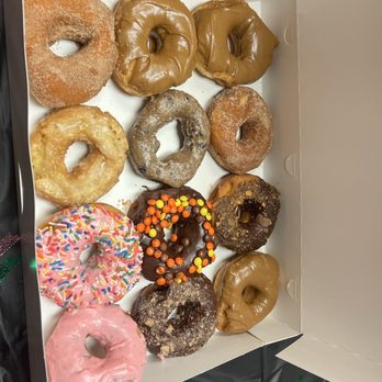 Donut King - Donuts Near Me - Winter Park, Florida