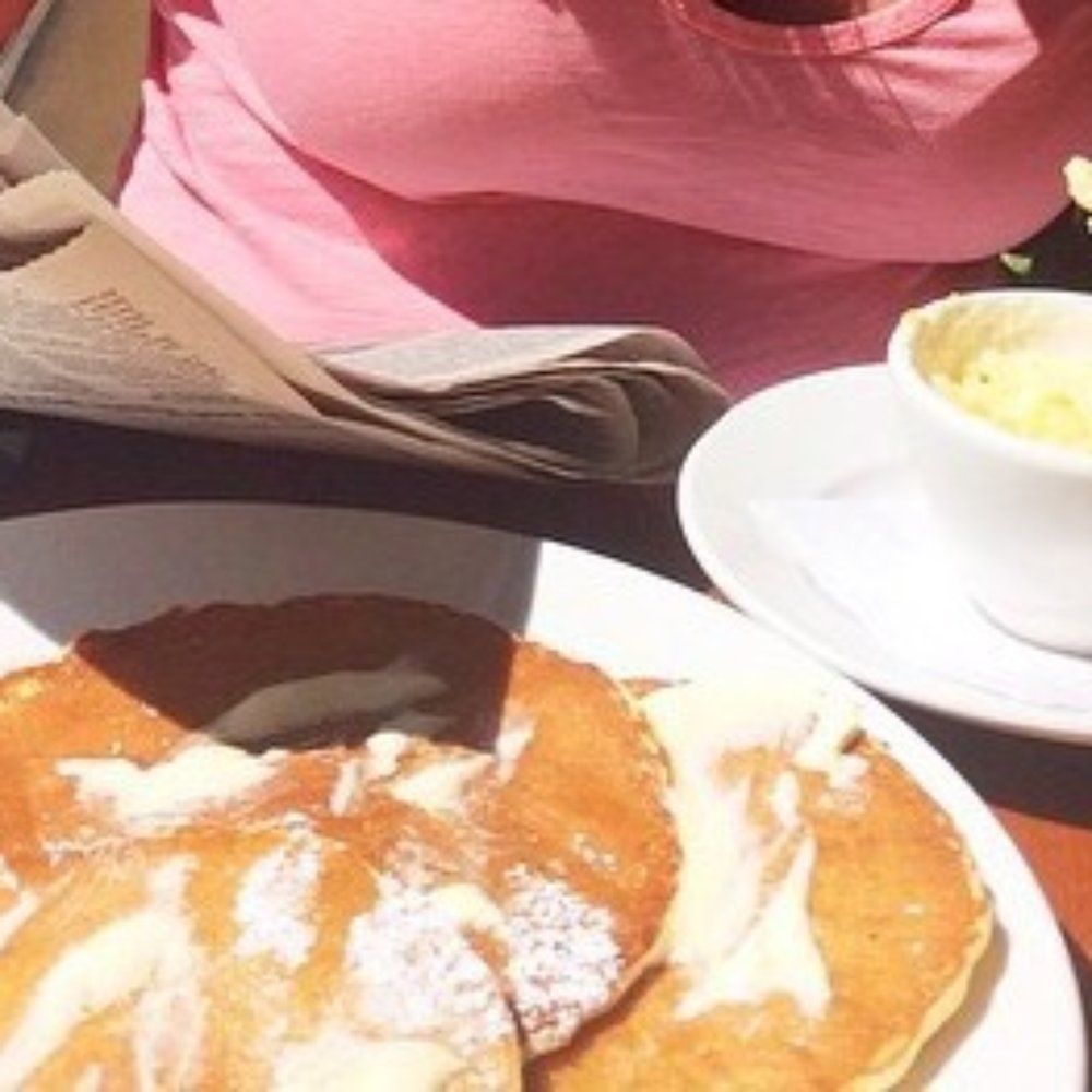 Open City - Pancakes, mimosa & cheesy grits - American Near Me - Washington, DC, District of Columbia Open City - Pancakes, mimosa & cheesy grits - American Near Me - Washington, DC, District of Columbia