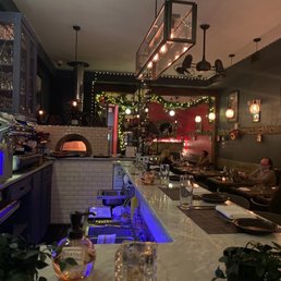 Cool vibe walking in, very intimate