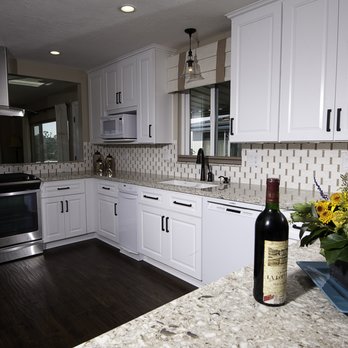 Anderson Design & Remodeling - White cabinets with quartz counter top.
San Marcos - General Contractors Near Me - Oceanside, California Anderson Design & Remodeling - White cabinets with quartz counter top.
San Marcos - General Contractors Near Me - Oceanside, California