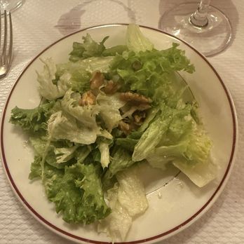 Le Relais de l'Entrecôte - Walnut salad -- 9/10 simple light yummy - Steakhouses Near Me - Paris, 75 Le Relais de l'Entrecôte - Walnut salad -- 9/10 simple light yummy - Steakhouses Near Me - Paris, 75