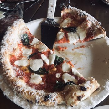 Pietro's - Pizza margarita - Italian Near Me - Lodi, California