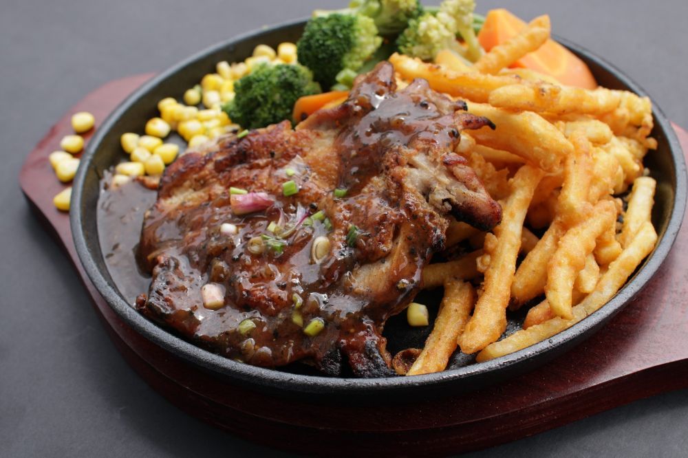 BIG BOYS SIZZLING HOT PLATE 144 Upper Bukit Timah Road, Singapore