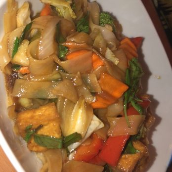 Sawatdee Thai Cuisine - Fried tofu with drunken noodles DELISH! - Thai Near Me - Tampa, Florida