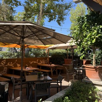 The Front Yard - Entrance - Breakfast & Brunch Near Me - North Hollywood, California