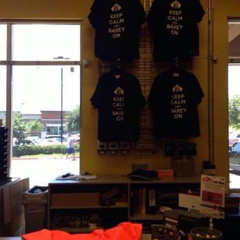 BareBones WorkWear - No one manning the desk.. - Uniforms Near Me - West Sacramento, California