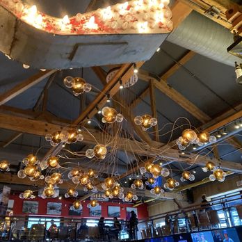 Amsterdam BrewHouse - Crazy light fixture - Breweries Near Me - Toronto, Ontario Amsterdam BrewHouse - Crazy light fixture - Breweries Near Me - Toronto, Ontario