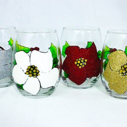 Poinsettias make a lovely addition to the best holiday table!