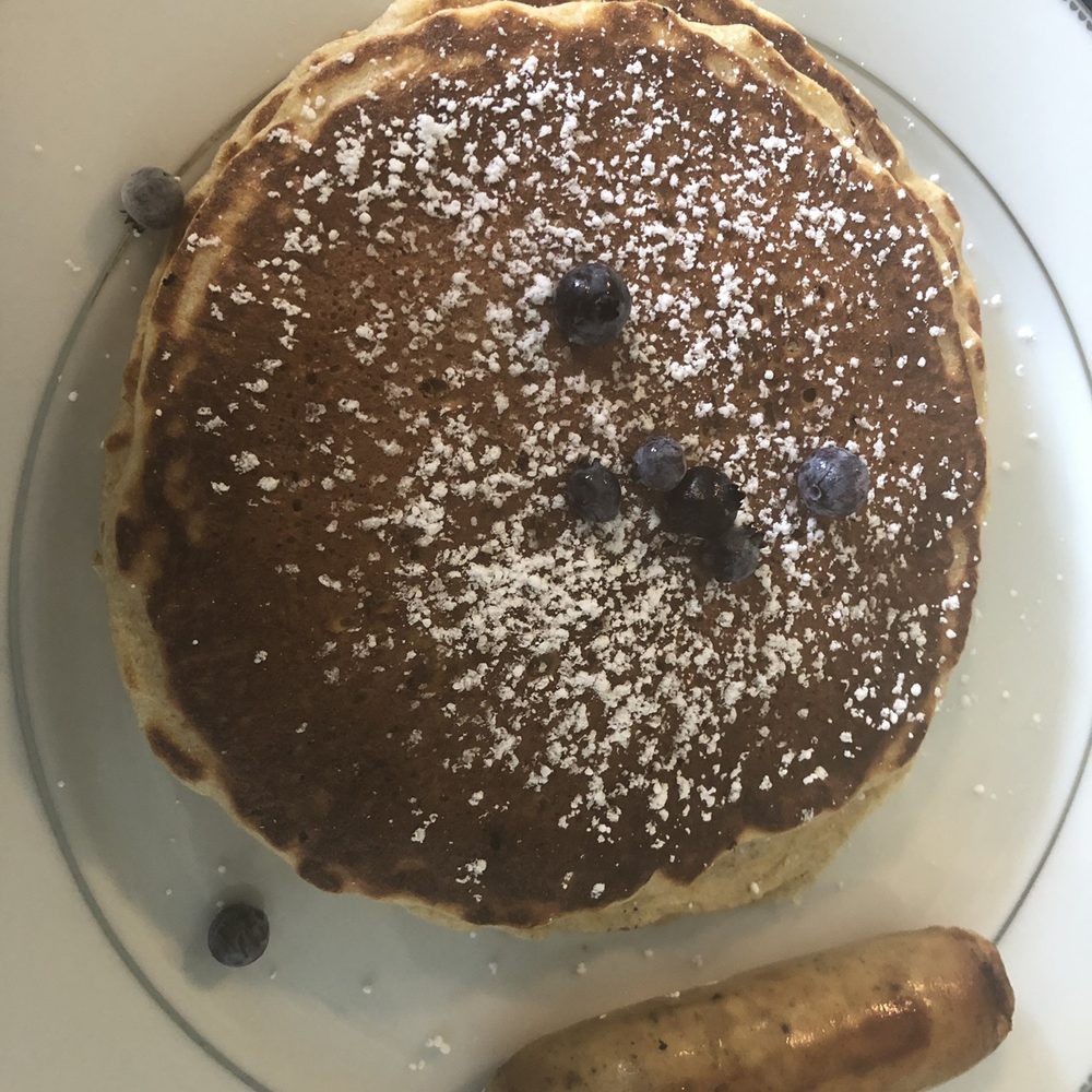 Blue Harbor House - Blue berry pancakes and Bangor sausage - Bed & Breakfast Near Me - Camden, Maine Blue Harbor House - Blue berry pancakes and Bangor sausage - Bed & Breakfast Near Me - Camden, Maine