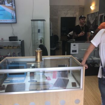 Apple Berry Store - Mobile Phone Repair Near Me - Miami, Florida Apple Berry Store - Mobile Phone Repair Near Me - Miami, Florida
