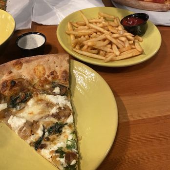 Best Pizza & Brew Vista - Best White and French Fries - Pizza Near Me - Vista, California Best Pizza & Brew Vista - Best White and French Fries - Pizza Near Me - Vista, California