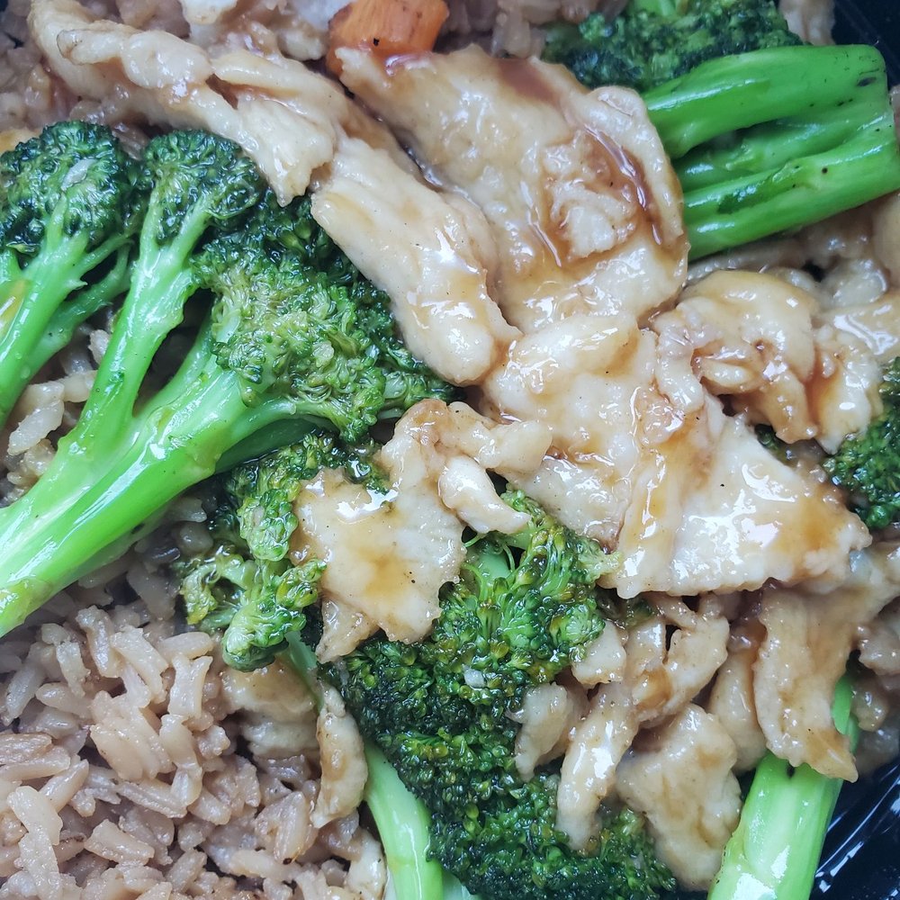 Broccoli with chicken lunch Broccoli with chicken lunch
