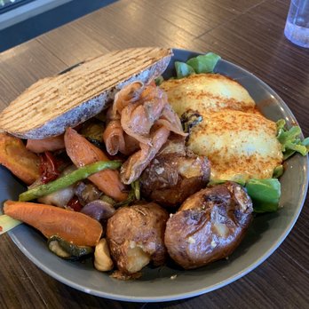 PublicUs - Eggs Benedict with smoked salmon - Coffee & Tea Near Me - Las Vegas, Nevada PublicUs - Eggs Benedict with smoked salmon - Coffee & Tea Near Me - Las Vegas, Nevada