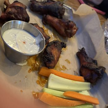 Bar Grazie - Burnt Wings - Pizza Near Me - Massapequa Park, New York