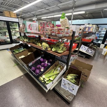 Lee Market - Grocery Near Me - Rochester, Minnesota