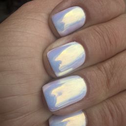 Beautiful result, through manicure. Very pleased with this gel manicure and chrome. Highly recommend