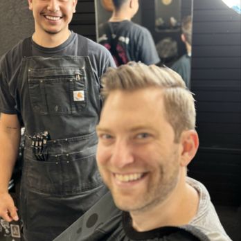 Vida Barber - Perfect hair by Abe - Barbers Near Me - Hood River, Oregon Vida Barber - Perfect hair by Abe - Barbers Near Me - Hood River, Oregon