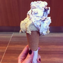 Gelateria Porta Romana - Vegan gelato: hazelnut, pistachio and stracciatella