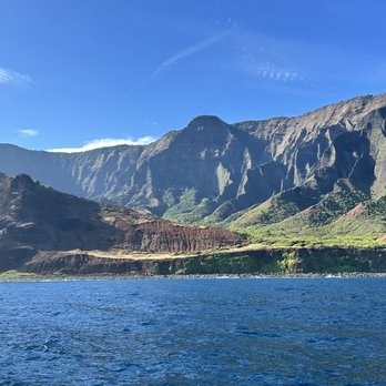 Na Pali Catamaran - Boat Charters Near Me - Hanalei, Hawaii