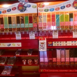 Fuzziwig's Candy Factory - A virtual rainbow of color.