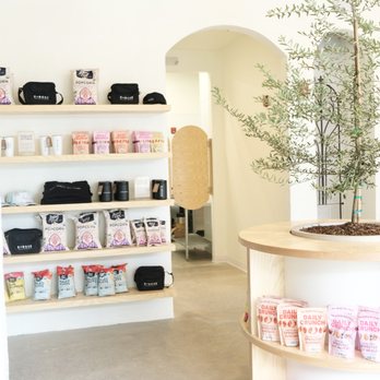 E+ROSE Wellness - Interior E+ROSE OneC1TY - Acai Bowls Near Me - Nashville, Tennessee E+ROSE Wellness - Interior E+ROSE OneC1TY - Acai Bowls Near Me - Nashville, Tennessee
