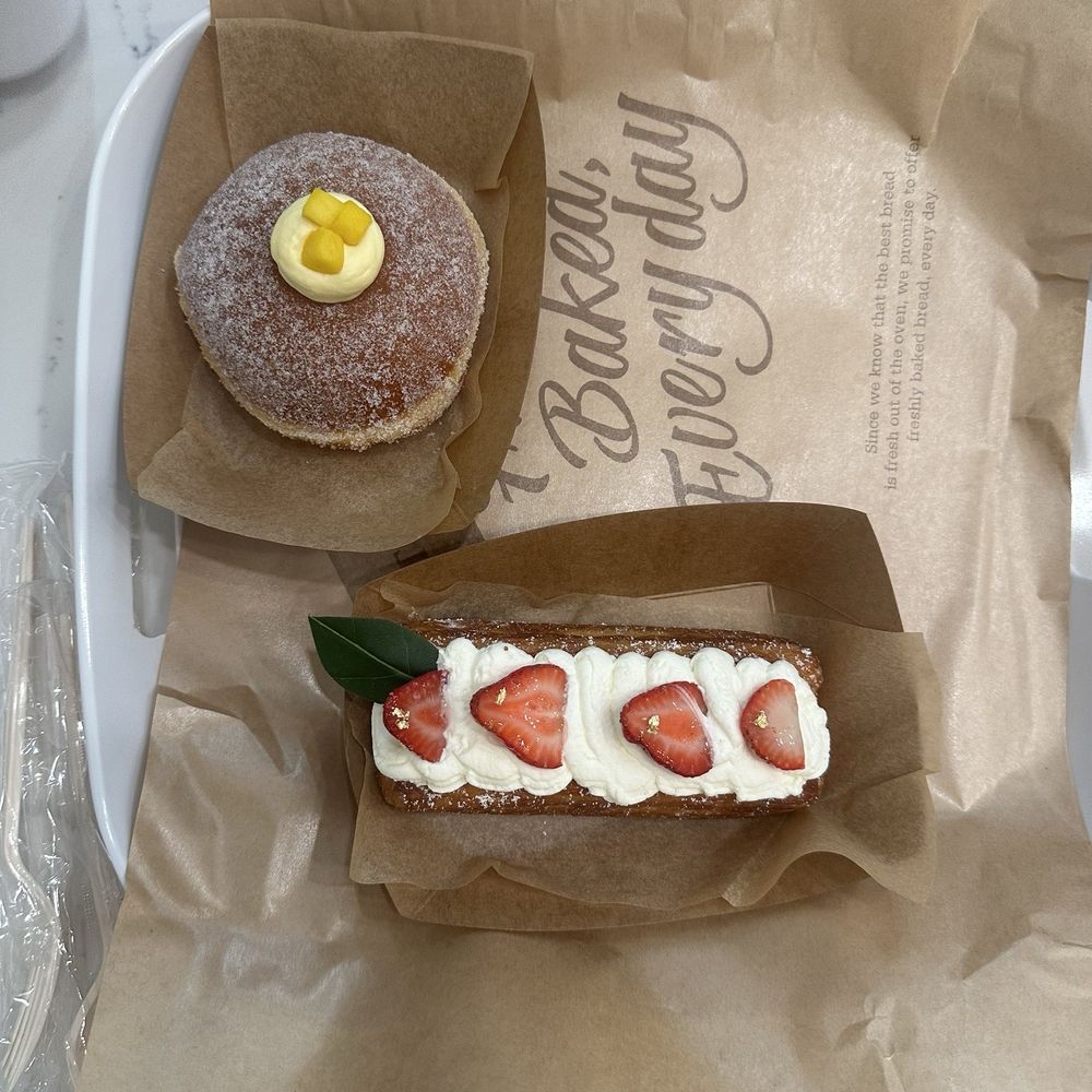 Mango doughnut and strawberry pastry Mango doughnut and strawberry pastry