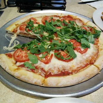 Nico's Pier 38 - Margarita pizza - Seafood Near Me - Honolulu, Hawaii