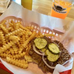 AL's Burgers - Single burger with fries