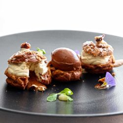 Le Chazal - Choux chocolat et praliné à tomber