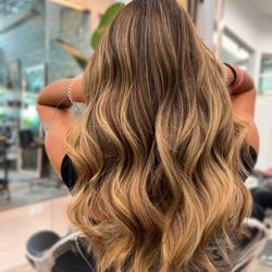 Transformed by Anne Official - Honey blonde balayage!