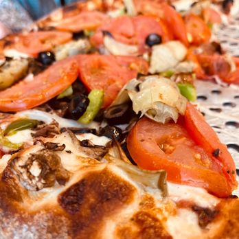 Gianni's Pizza - Super Veggie Pizza - Italian Near Me - Monterey, California