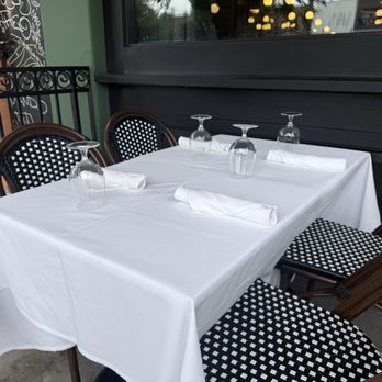 Petit Trois - Table outside. - French Near Me - Sherman Oaks, California Petit Trois - Table outside. - French Near Me - Sherman Oaks, California