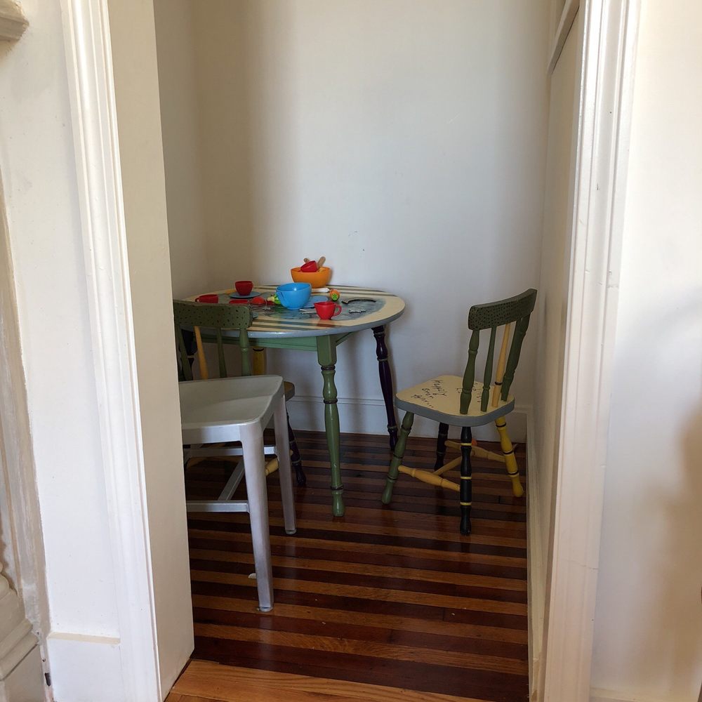 Juicygreens - Kid's play area/seating. - Juice Bars & Smoothies Near Me - Boston, Massachusetts