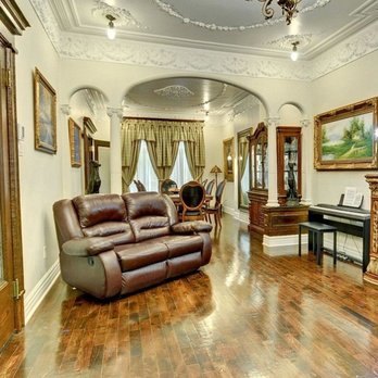 Plancher Deluxe - the living room and dining room - Flooring Near Me - Montreal, Quebec Plancher Deluxe - the living room and dining room - Flooring Near Me - Montreal, Quebec