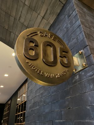 Café 605 by null