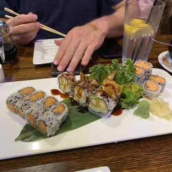 Fujisan Asian Bistro - Hand rolled sushi ( spicy yellowtail, tempura shrimp and spicy crab roll ) - Sushi Bars Near Me - Wellington, Florida