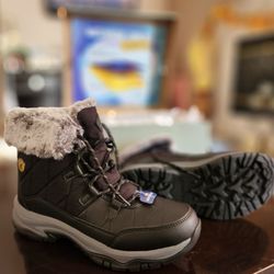 SKECHERS Warehouse Outlet - Winter boots